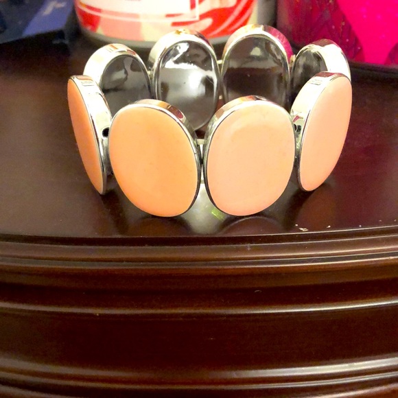 SALE!!! PINK STRETCH BRACELET 💕💕💕🔥🔥🔥 - Picture 1 of 5